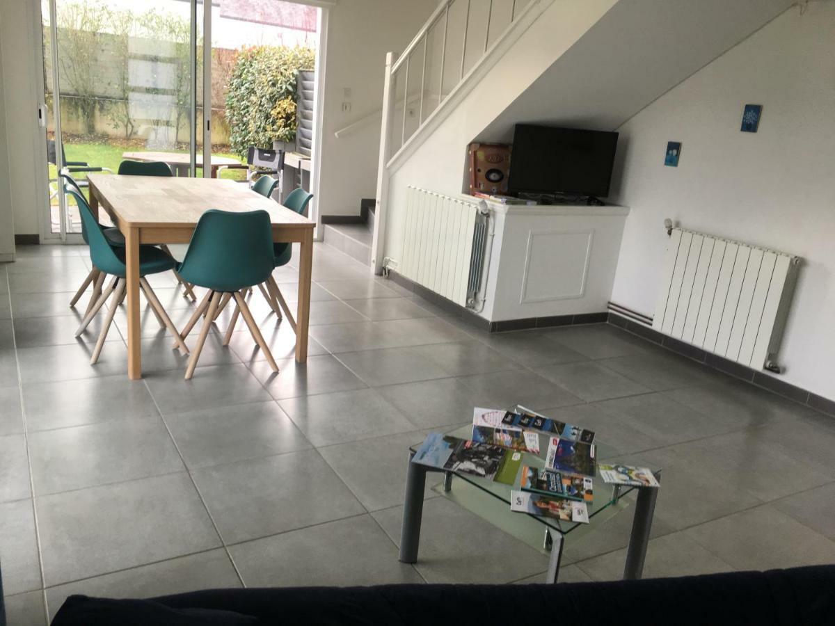 Vero, Yves Nay  Eksteriør billede